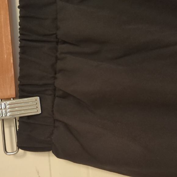 Shein joggers with reflective piping - Picture 5 of 6